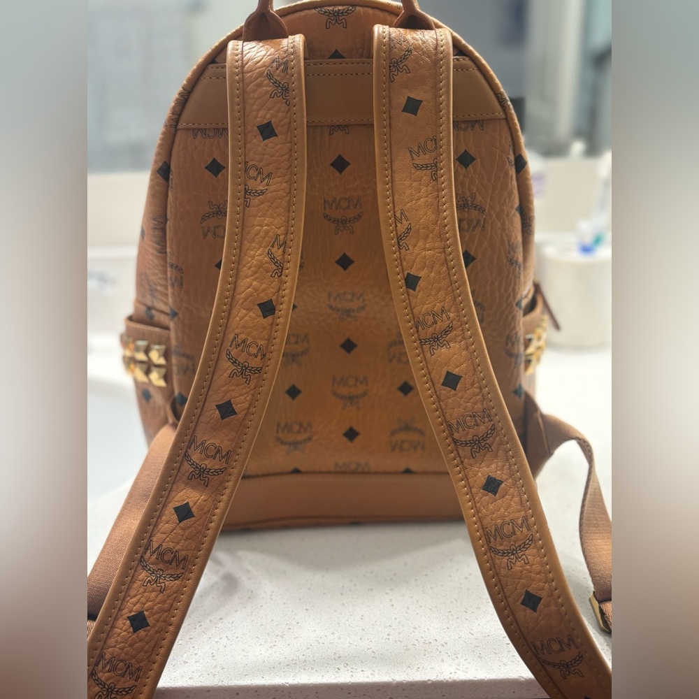 MCM BACKPACK - Picture 6 of 6